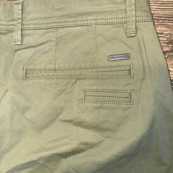 Rodd & Gunn Baylys Beach Men's 9" Inseam Cotton Resort Shorts - Green. Size 30.4 - Picture 5 of 9